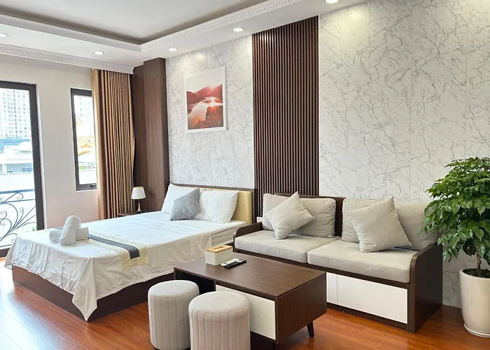Light Filled Apartment-City View